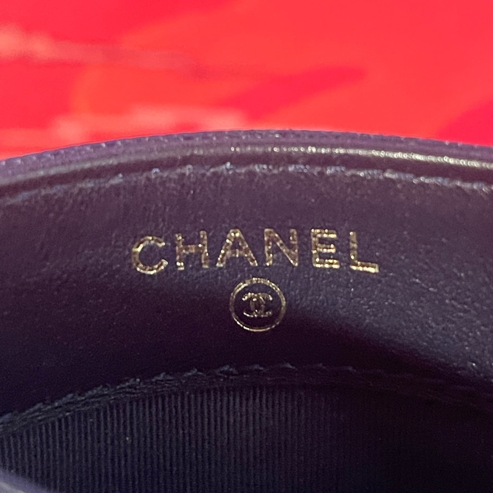 Chanel Quilted Caviar Leather Card Holder in Navy - Picture 5 of 11